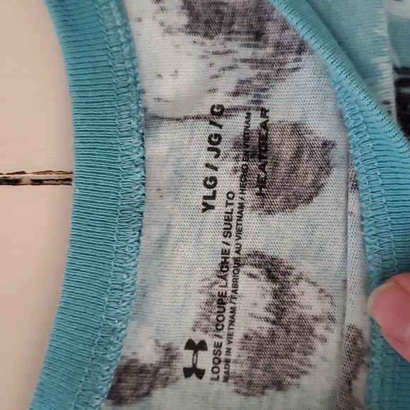 Under Armor tee - Picture 3 of 3